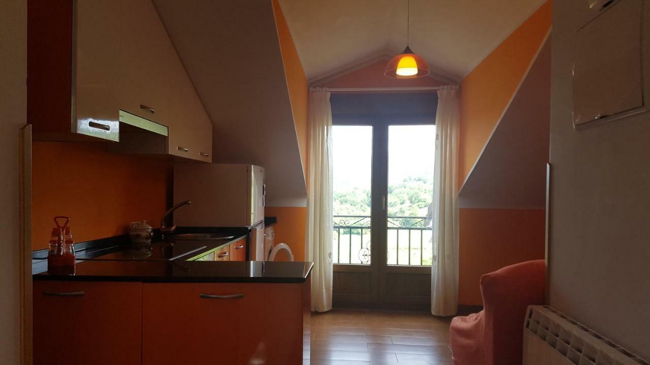 Apartamentos La Guertina Onís Eksteriør billede